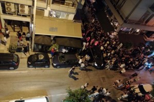 Ένταση και ξύλο στη Θεσσαλονίκη: Συνεχίζεται ο συνωστισμός στα take away [Φωτό - Video] - εικόνα 2