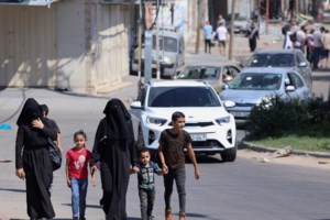 Ισραήλ: Ο στρατός κάνει επιδρομές στη Γάζα αναζητώντας ομήρους - "Θα καταστρέψουμε τη Χαμάς, αλλά θα χρειαστεί χρόνος" λέει ο Νετανιάχου - εικόνα 3