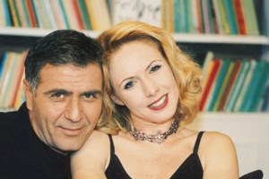 "Δύο Ξένοι": Η Εβελίνα Παπούλια αποκαλύπτει ποια είναι η αγαπημένη της σκηνή [βίντεο]