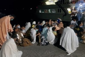 Φωτογραφίες - ντοκουμέντο: Η επιχείρηση του Λιμενικού ανοιχτά της Χάλκης και η παρενόχληση από τους Τούρκους