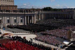Το τερμάτισε ο Ντόναλντ Τραμπ: Επέλεξε τον εαυτό του για επόμενο Πάπα - Η viral φωτογραφία που ανέβασε