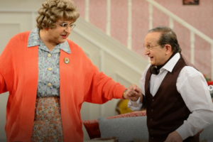 Η Λατινοπούλου στηρίζει Σεφερλή: "Mισούν την παραδοσιακή οικογένεια" όσοι αντέδρασαν με τα "αστεία" για βιαστές