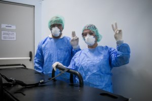 Τσιόδρας: Πού διαφωνεί με τον ΠΟΥ ο καθηγητής - Ποια ομάδα μπορεί να εκτεθεί σταδιακά στον ιό - εικόνα 2