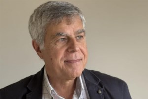 Χάρης Δούκας: "Υπάρχουν στελέχη του ΠΑΣΟΚ που σφιχταγκαλιάζονται με τη ΝΔ - Να μιλήσουμε ακόμα και με τον Τσίπρα" - εικόνα 2