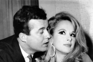 Η Ζέτα Μακρυπούλια μελαχρινή στα '90s - Στην αγκαλιά του τότε αγαπημένου της, γυμναστή Κώστα Αλιμπέρτη