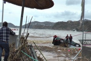 Φονική κακοκαιρία στην Κρήτη: Το απόλυτο χάος στην Σητεία - Drone δείχνει το μέγεθος της καταστροφής [εικόνες, βίντεο] - εικόνα 3