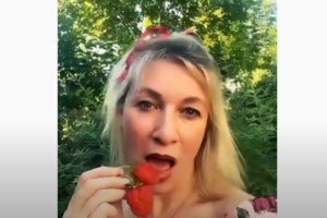 Η Ζαχάροβα συνεχίζει αμέριμνη τις διακοπές της - "Ερωτεύτηκα και αυτό είναι σοβαρό" - εικόνα 2