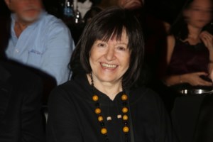 Ελένη Κοκκίδου: Πώς κατάφερε να χάσει 35 κιλά η Βούλα της "Μουρμούρας" [βίντεο]