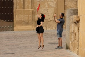 Ισπανία: Εγκρίθηκε νομοσχέδιο που χαρακτηρίζει βιασμό οποιαδήποτε σεξουαλική πράξη χωρίς συναίνεση