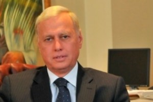 Έλενα Ακρίτα για τον Αντιδήμαρχο Αθηναίων που νοστάλγησε την Aston Martin του: Η επιτομή της καραβλαχιάς