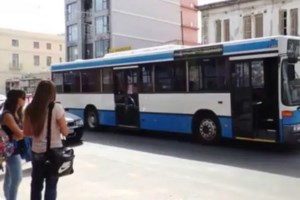 Θεσσαλονίκη: Επιβάτης λεωφορείου γρονθοκόπησε οδηγό και τον έστειλε στο νοσοκομείο