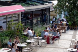 Στο λιμάνι του Πειραιά ο Πλακιωτάκης: "Στόχος η επιτάχυνση των εμβολιασμών" - εικόνα 2