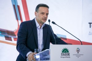 Μπακογιάννης για θύματα τρομοκρατίας: Ποτέ ξανά - Οι κατά συρροή δολοφόνοι δεν δρούσαν στο κενό