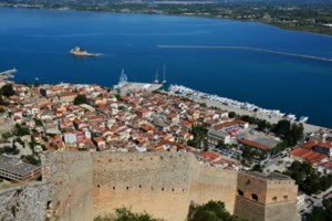 Κηφισιά: Ανήλικοι εντοπίστηκαν να κυκλοφορούν με μαχαίρια