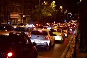 Εξαδάκτυλος: Μην προεξοφλούμε παράταση lockdown στην Αττική - Τι ισχύει για τις διπλές μάσκες