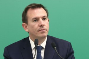 Φραστική επίθεση από τον  "γαλάζιο" υποψήφιο στον ΔΣΑ καταγγέλλει ο Δουδωνής - Η ανακοίνωση του ΠΑΣΟΚ