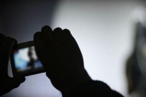 Μαζικό revenge porn στην Πάτρα: "Έκανα απόπειρα αυτοκτονίας, κόντεψα να κόψω τις φλέβες μου", λέει 24χρονο θύμα [Βίντεο] - εικόνα 2