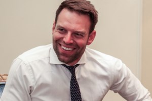 Κασσελάκης: "Μου πρότειναν μαύρο χρήμα, ανέλαβα κόμμα με παθογένειες" - Το "καρφί" σε Τσίπρα για τη συνεισφορά στην "Αυγή"