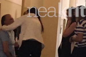 Απίστευτη γκάφα της ΕΛΑΣ: Αποφυλακίζεται ο Βρετανός που συνελήφθη για βιασμό της κόρης του - "Μίλησε" το σπέρμα στα ρούχα της