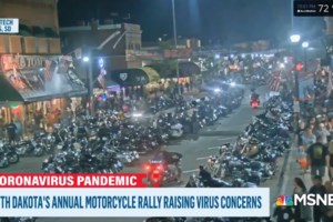 Χάος στο Σικάγο: Λεηλασίες, πυροβολισμοί και τουλάχιστον 100 συλλήψεις [Εικόνες-Βίντεο] - εικόνα 3