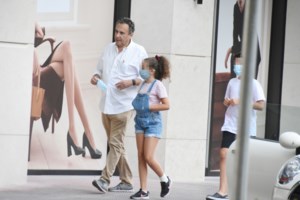 Χρήστος Χωμενίδης: Η σπάνια εμφάνιση με την κόρη του Νίκη Χωμενίδη και τη σύντροφό του Γωγώ Μπρέμπου - εικόνα 8