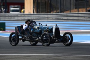 Στέφανος Τσιτσιπάς: Το απίστευτο δώρο των 240.000 ευρώ στον πατέρα του - Μια Aston Martin 707 ίππων