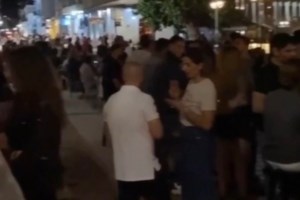 Η φωτο του Αδωνι που προκάλεσε αντιδράσεις- "Αλλο Μύκονος άλλο Πειραιάς κ. Υπουργέ;"