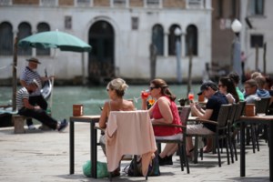 Συναγερμός στην Ιταλία: Νεκρά από πυροβολισμούς δύο παιδιά  10 και 5 ετών κι ένας άντρας