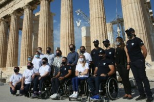 Ακρόπολη: Ενθουσιασμένη η Παραολυμπιακή ομάδα με τον ανελκυστήρα και τις νέες διαδρομές [Εικόνες]