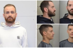 Θρασύτατη ληστεία στη Θεσσαλονίκη: Κλέφτης αρπάζει τσάντα από ΙΧ χωρίς να τον καταλάβει η οδηγός [βίντεο]