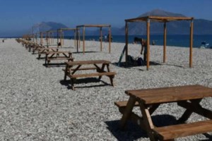 Δραματική διάσωση στην Αμμουδάρα: Έσωσαν 57χρονη τουρίστρια χάρη στην καίρια επέμβαση ναυαγοσώστη