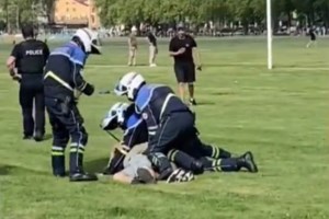 Γαλλία: Ο 24χρονος ήρωας με το σακίδιο που έσωσε μικρά παιδιά από το μαχαίρωμα - "Δεν βρέθηκα τυχαία στον δρόμο του δράστη" - εικόνα 3