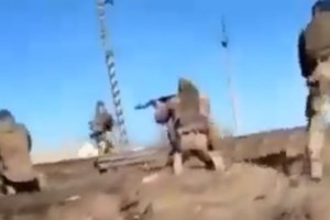 Reuters: Πλοίο καίγεται στο Μπερντιάνσκ - Οι Ουκρανοί υποστηρίζουν ότι είναι το "Orsk" του ρωσικού στόλου  [Βίντεο]