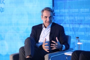 Τα δέκα μέτρα στον χώρο της υγείας: Από την κατ' οίκον παράδοση φαρμάκων μέχρι το σύστημα tracker και τα κέντρα τραύματος