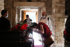 Μίκης Θεοδωράκης - Τέλος στο δικαστικό σίριαλ της κηδείας: Απαγορεύεται κάθε ανάμειξη της οικογένειας - εικόνα 3