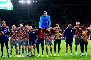 Superleague: Εφτάψυχος ο Ολυμπιακός, πήρε το διπλό με ανατροπή στο Αγρίνιο