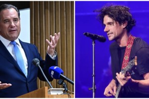 Ο Γεωργιάδης ευχαριστεί ξανά τον Καρανίκα: "Σήμερα η πρώτη παράδοση προϊόντων φαρμακευτικής κάνναβης που παρήχθησαν στην Ελλάδα"