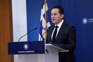 Λοιμωξιολόγοι- Εισήγηση σοκ: Να μην ανοίξουν τα μαγαζιά τα Χριστούγεννα- Μόνο κομμωτήρια και βιβλιοπωλεία - εικόνα 2