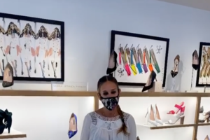 Ποια Τζένιφερ Λόπεζ, έχετε δει πόσο όμορφη είναι η Σμαράγδα Καρύδη στα 51 της; - Γενέθλια σήμερα για την ωραία ηθοποιό