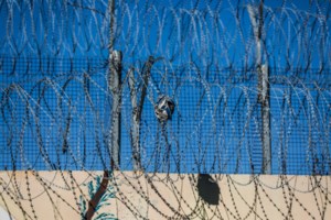 Δομοκός: Εσπασαν στο ξύλο συγκρατούμενό τους και τον έστειλαν στο νοσοκομείο