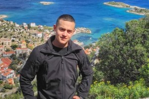 "Γιάντα ‘ναι μαύρα τα βουνά και στέκουν βουρκωμένα": Βαρύ το πένθος για τον 25χρονο στα Σφακιά - Η συγκινητική μαντινάδα