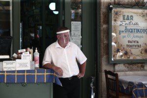 Μύκονος: Κλείνουν "Nammos" και "Scorpios" μέχρι τις 4 Σεπτεμβρίου - Φόβοι για δεκάδες κρούσματα κορονοϊού