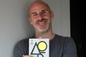 Στέφανος Ξενάκης: "8 Μέρες Μέσα" - Το νέο βιβλίο του συγγραφέα για την εμπειρία του από τη φυλακή - εικόνα 2