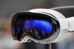 Apple: Αυτά είναι τα iPhone 15, Plus και Pro - Πανζουρλισμός στην παρουσίασή τους- Πότε κυκλοφορούν και σε ποιες τιμές - εικόνα 3