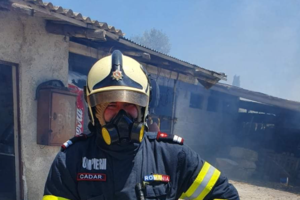 Ηγουμενίτσα: Φωτιά σε λεωφορείο με 51 Ρουμάνους τουρίστες [εικόνες, βίντεο] - εικόνα 2