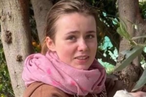 Χαλκίδα: Μεγάλη φωτιά ξέσπασε σε σπίτι - Απεγκλώβισαν τρία άτομα που μεταφέρθηκαν στο νοσοκομείο [βίντεο]