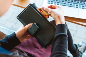 Μέτρα για επιχειρήσεις και νοικοκυριά: Φθηνότερα κεφάλαια και μείωση εισφορών - Ρύθμιση για δανειολήπτες με κόκκινα δάνεια - εικόνα 2