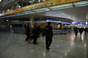 "Θα δώσω το αίμα μου για το Ισλάμ": Τα απειλητικά email για βόμβες σε "Ελ. Βενιζέλος" και έξι νοσοκομεία