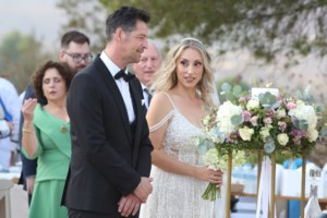 Απόστολος Ρουβάς - Φανή Γιαβρίδου: Το ξέφρενο γαμήλιο πάρτι και ο χορός του Σάκη Ρουβά - εικόνα 10