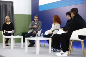 Μητσοτάκης από το Πέραμα: Ξέρουμε ότι η ακρίβεια δαγκώνει, ειδικά στα σούπερ μάρκετ [εικόνες]